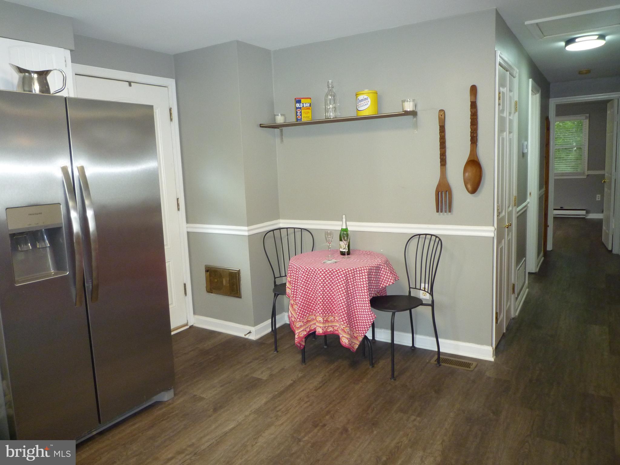 15 University Avenue Baltimore, MD 21228 - Photo 17 of 27 Eat-In Kitchen