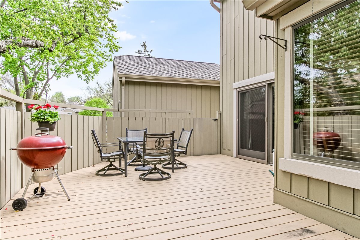 789 Oak Hill Road Lake Barrington, IL 60010 - Photo 21 of 35
