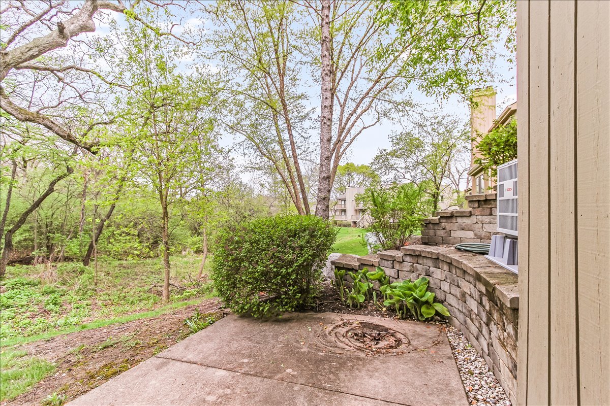 789 Oak Hill Road Lake Barrington, IL 60010 - Photo 27 of 35