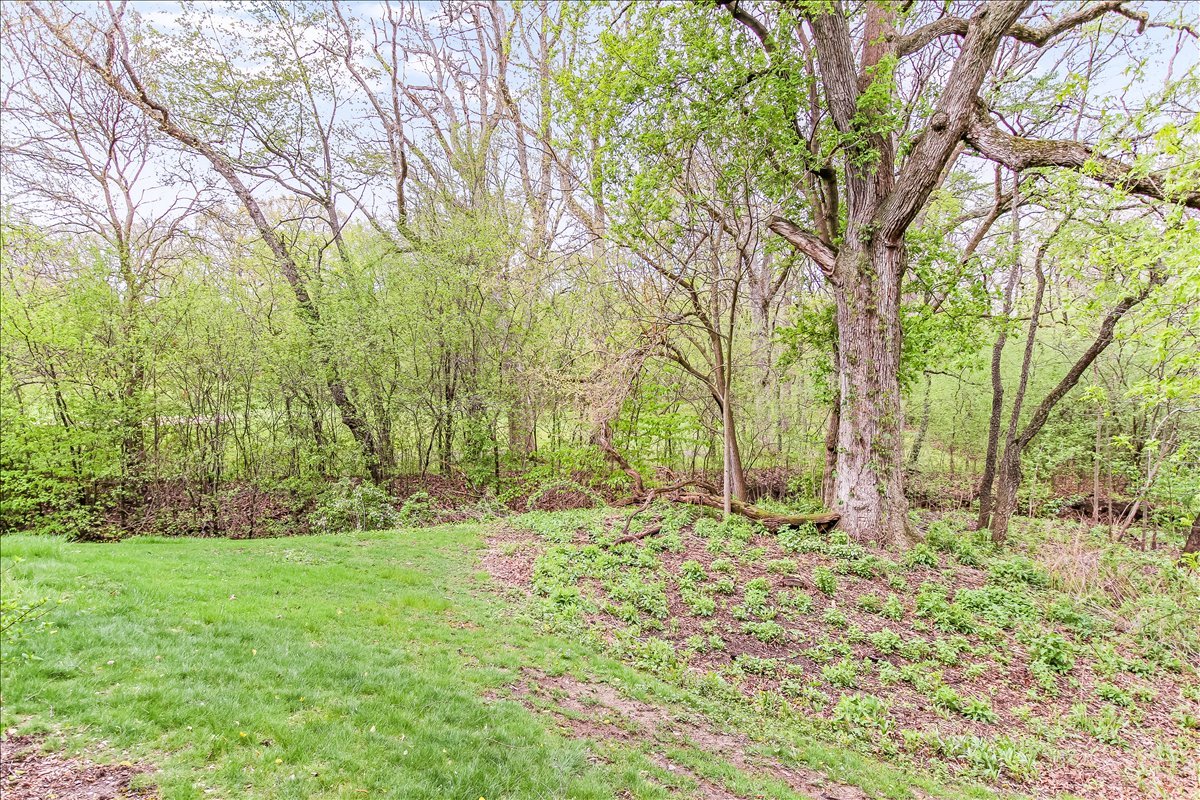 789 Oak Hill Road Lake Barrington, IL 60010 - Photo 28 of 35