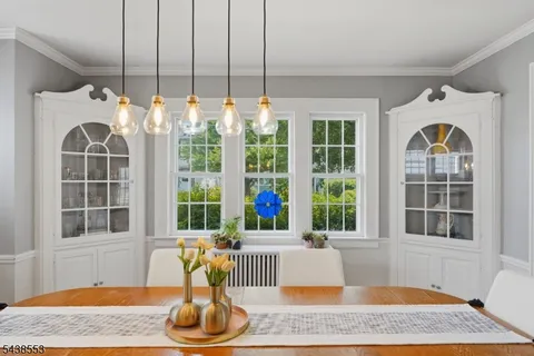 $825,000 | 154 Garfield Place, Maplewood, NJ 07040