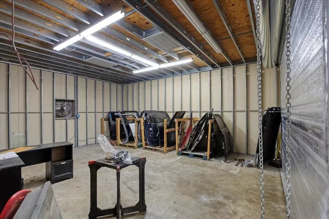 $869,000 | 3755 County Road 949B, Alvin, TX 77511