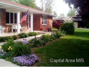 65 Axline Road Chatham, IL 62629 - Photo 3 of 17 Gallery Image 3