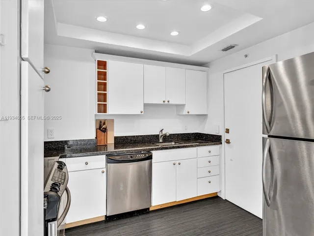 $3,000 | 20 Island Avenue, Unit 1215, Miami Beach, FL 33139