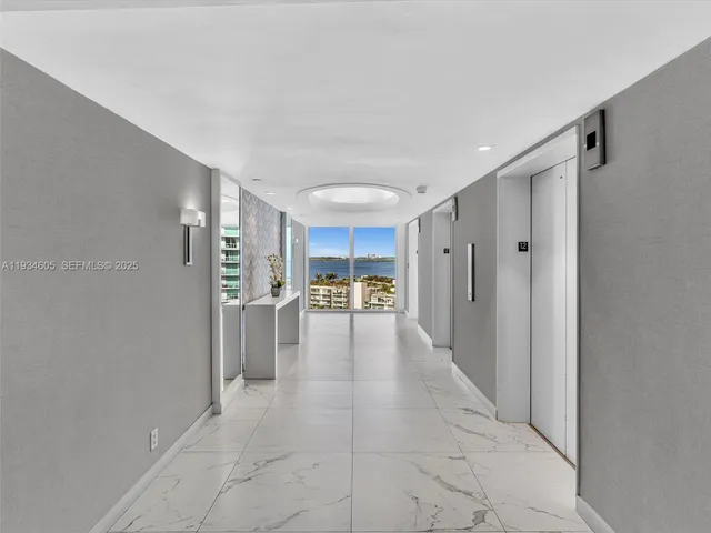 $3,000 | 20 Island Avenue, Unit 1215, Miami Beach, FL 33139