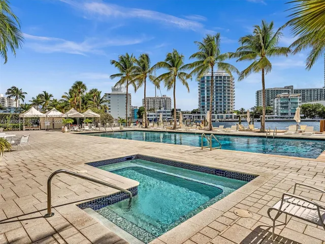 $3,000 | 20 Island Avenue, Unit 1215, Miami Beach, FL 33139