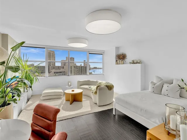 $3,000 | 20 Island Avenue, Unit 1215, Miami Beach, FL 33139