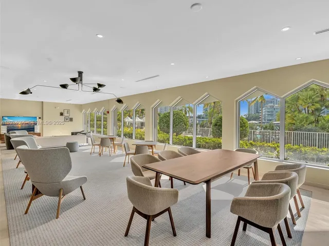 $3,000 | 20 Island Avenue, Unit 1215, Miami Beach, FL 33139