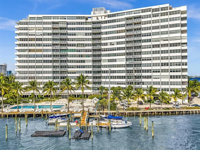 $3,000 | 20 Island Avenue, Unit 1215, Miami Beach, FL 33139