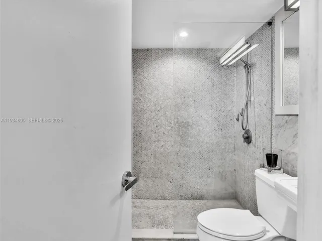 $3,000 | 20 Island Avenue, Unit 1215, Miami Beach, FL 33139