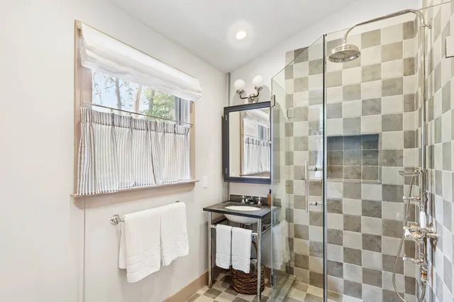 $40,000 | Undisclosed Address, East Hampton, NY 11937