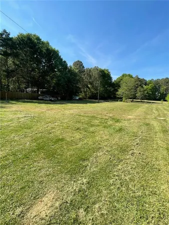 a view of an ocean from a yard