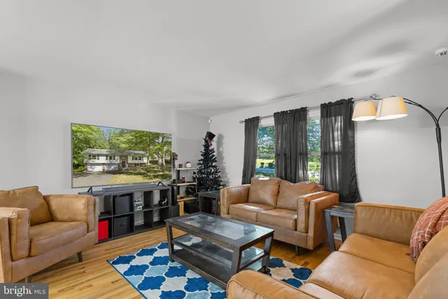 $450,000 | 1703 Sherwood Drive, Fredericksburg, VA 22405