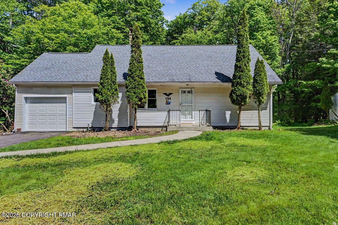 754 Carlton Road Tobyhanna, PA 18466 - Photo 3 of 57 754 Carlton Rd 02 Large