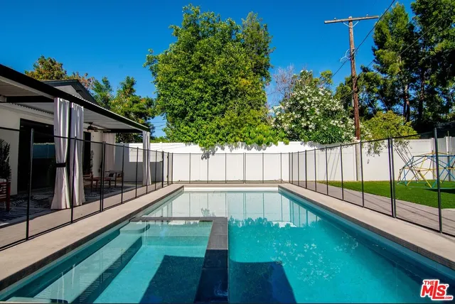 $13,000 | 18328 Bessemer Street, Tarzana, CA 91335