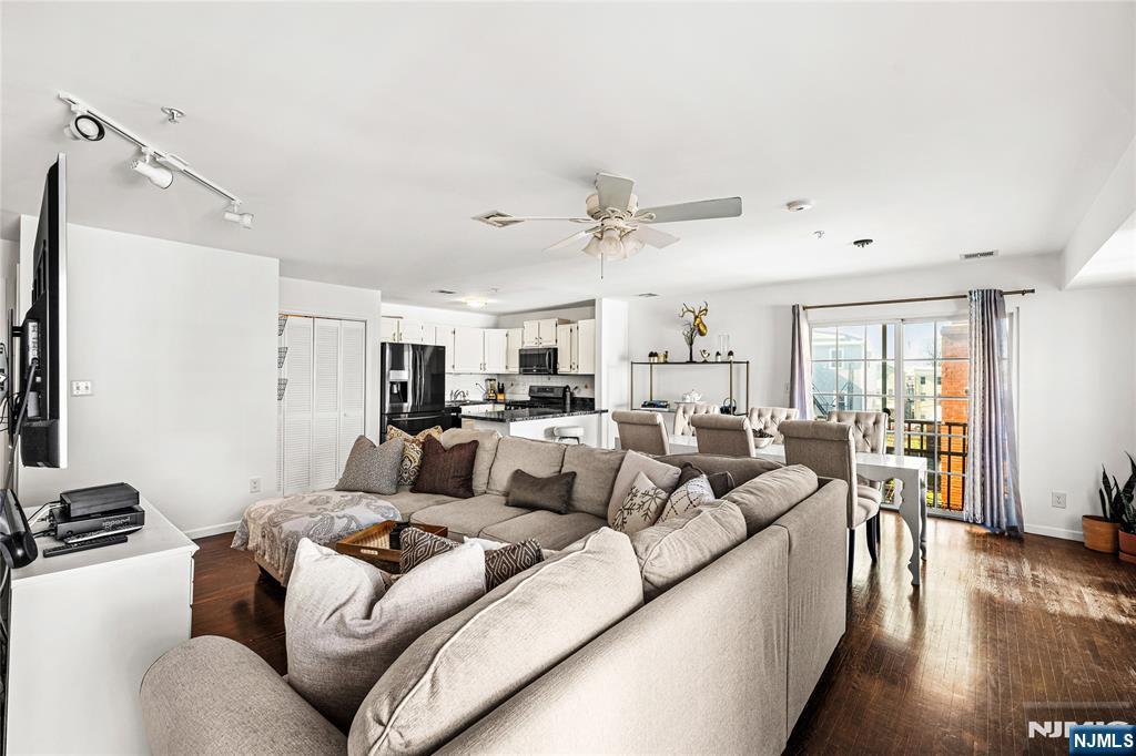 84 Union Street Newark, NJ 07105 - Photo 20 of 36