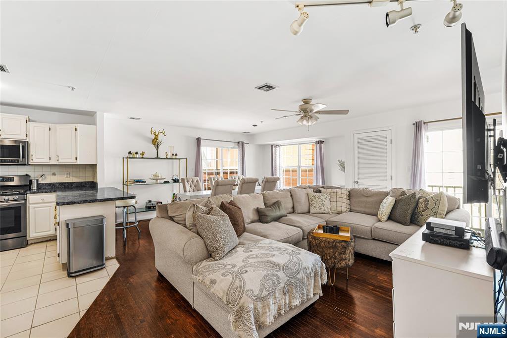 84 Union Street Newark, NJ 07105 - Photo 8 of 36