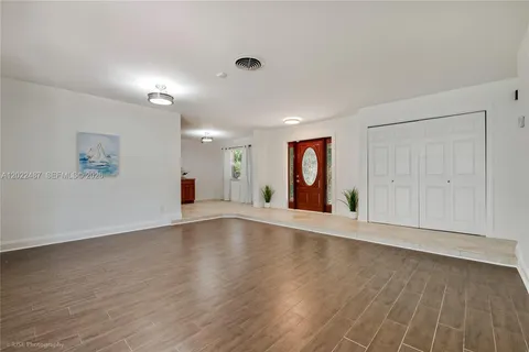 $940,000 | 15700 Southwest 87th Avenue, Palmetto Bay, FL 33157