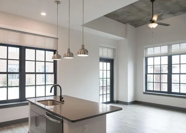 $2,815 | 128 Columbus Street, Unit 1F, Charleston, SC 29403