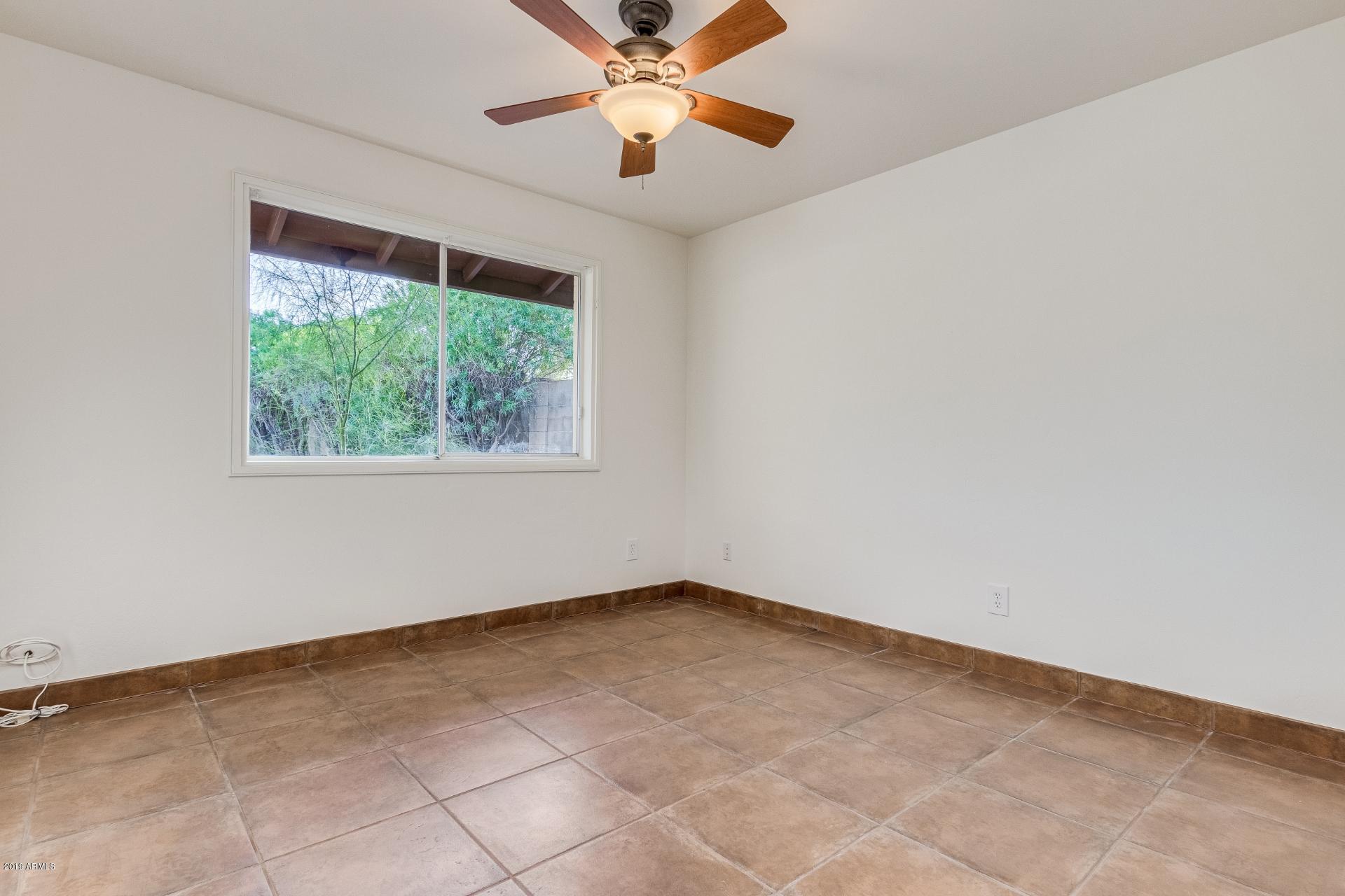 2431 East Cochise Road Phoenix, AZ 85028 - Photo 14 of 39 Cochise (20)
