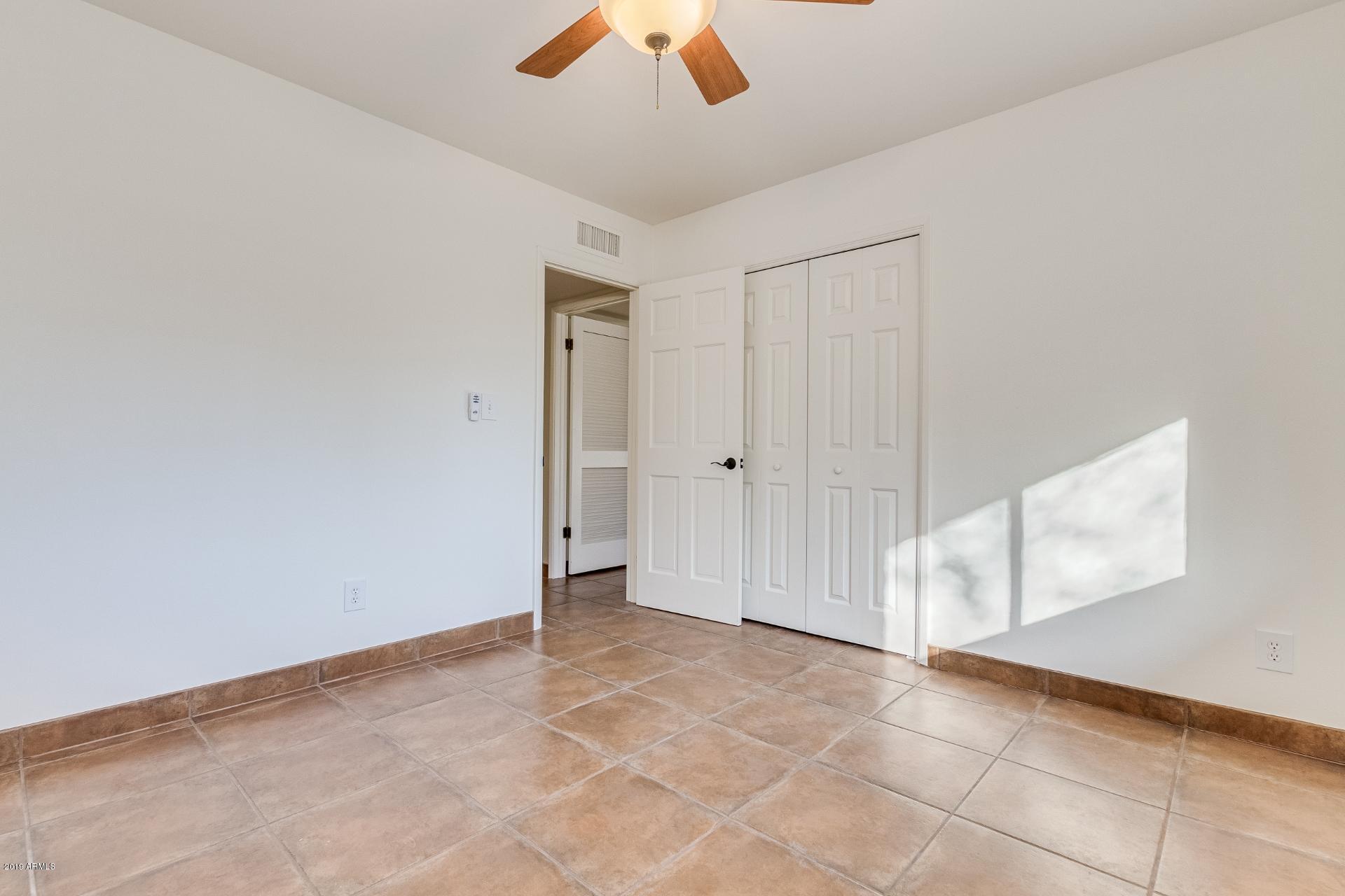 2431 East Cochise Road Phoenix, AZ 85028 - Photo 15 of 39 Cochise (21)