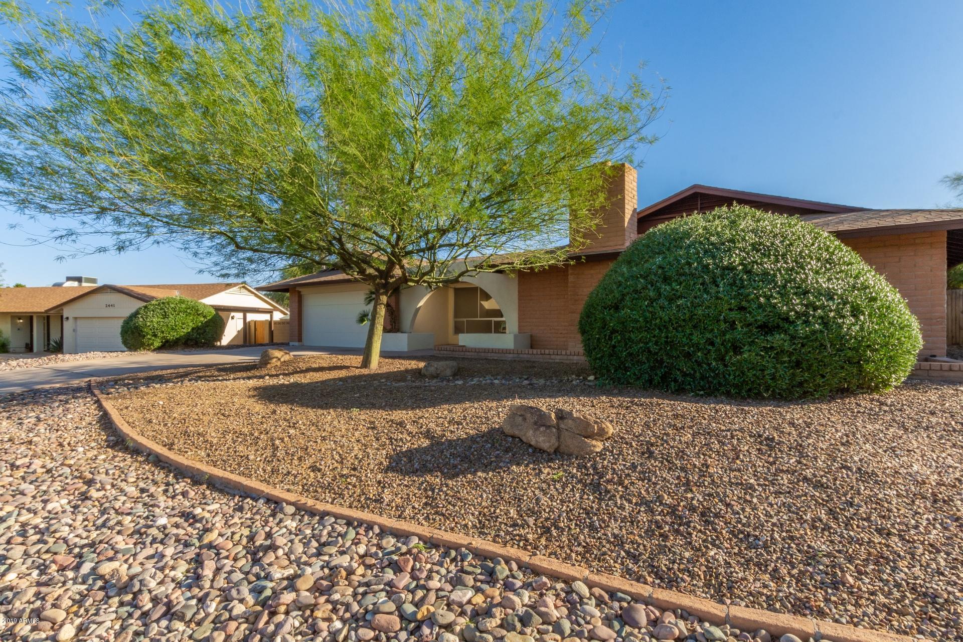 2431 East Cochise Road Phoenix, AZ 85028 - Photo 3 of 39 Cochise (3)