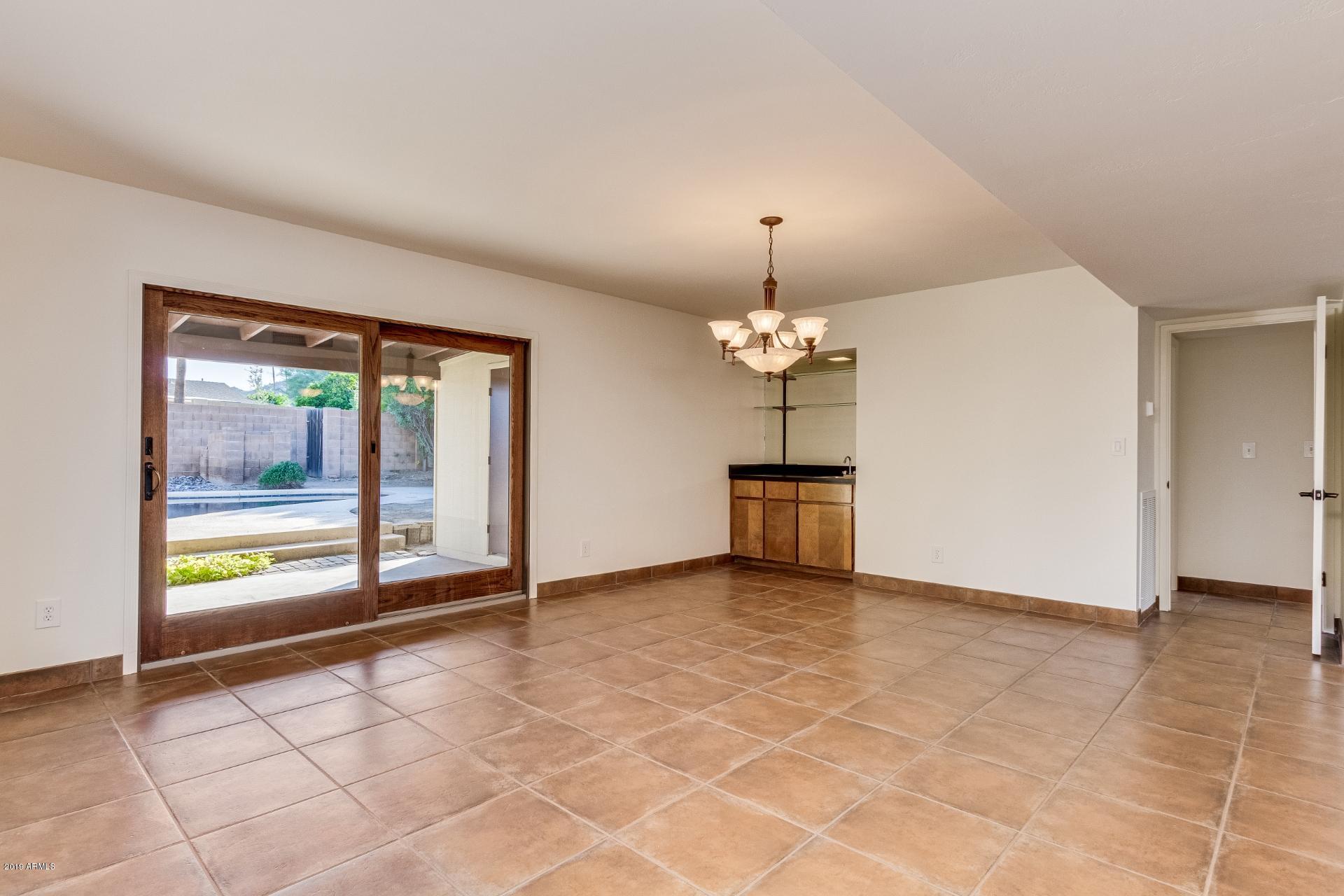 2431 East Cochise Road Phoenix, AZ 85028 - Photo 10 of 39 Cochise (9)