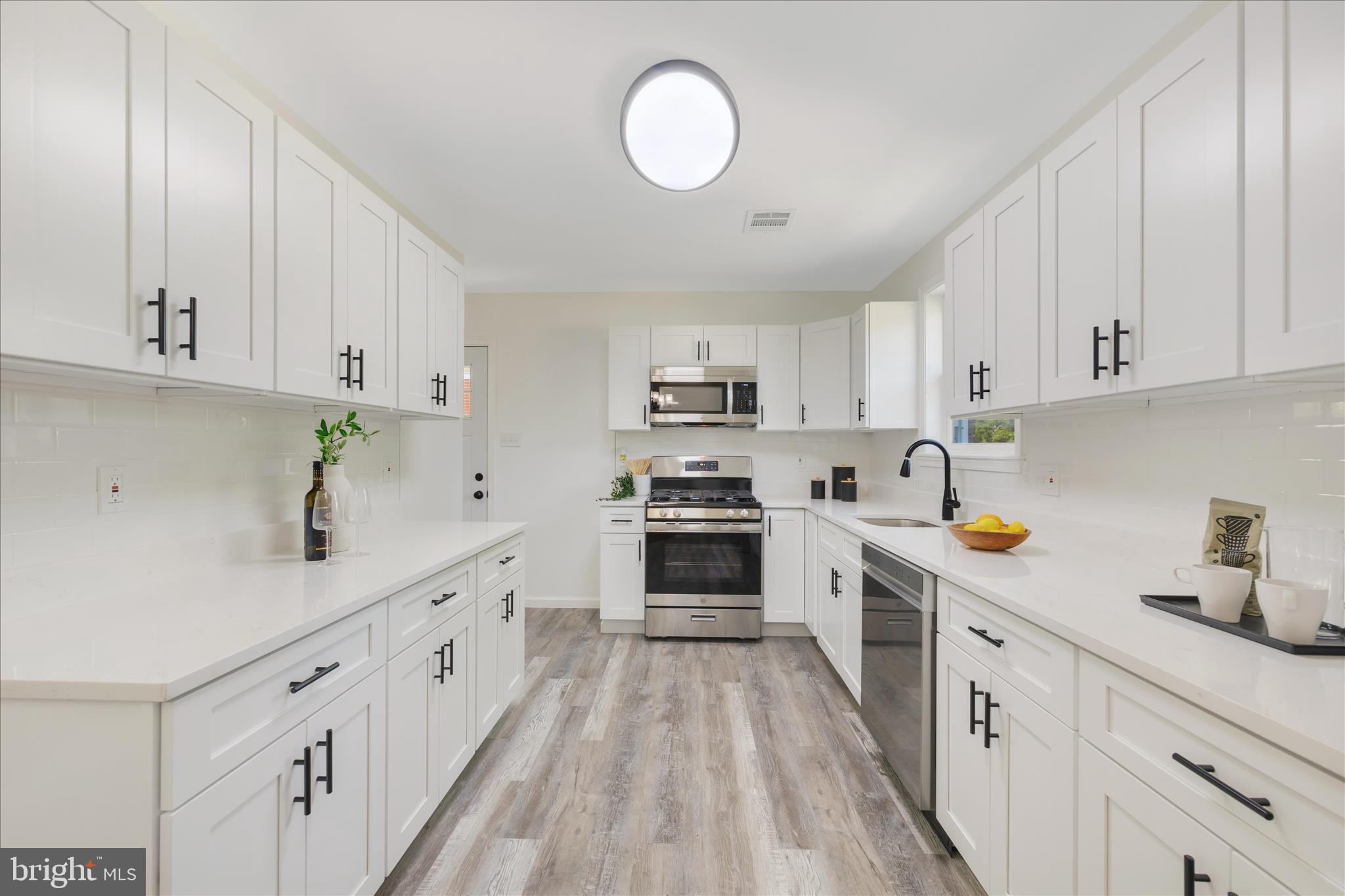 6810 Surratts Road Clinton, MD 20735 - Photo 11 of 40
