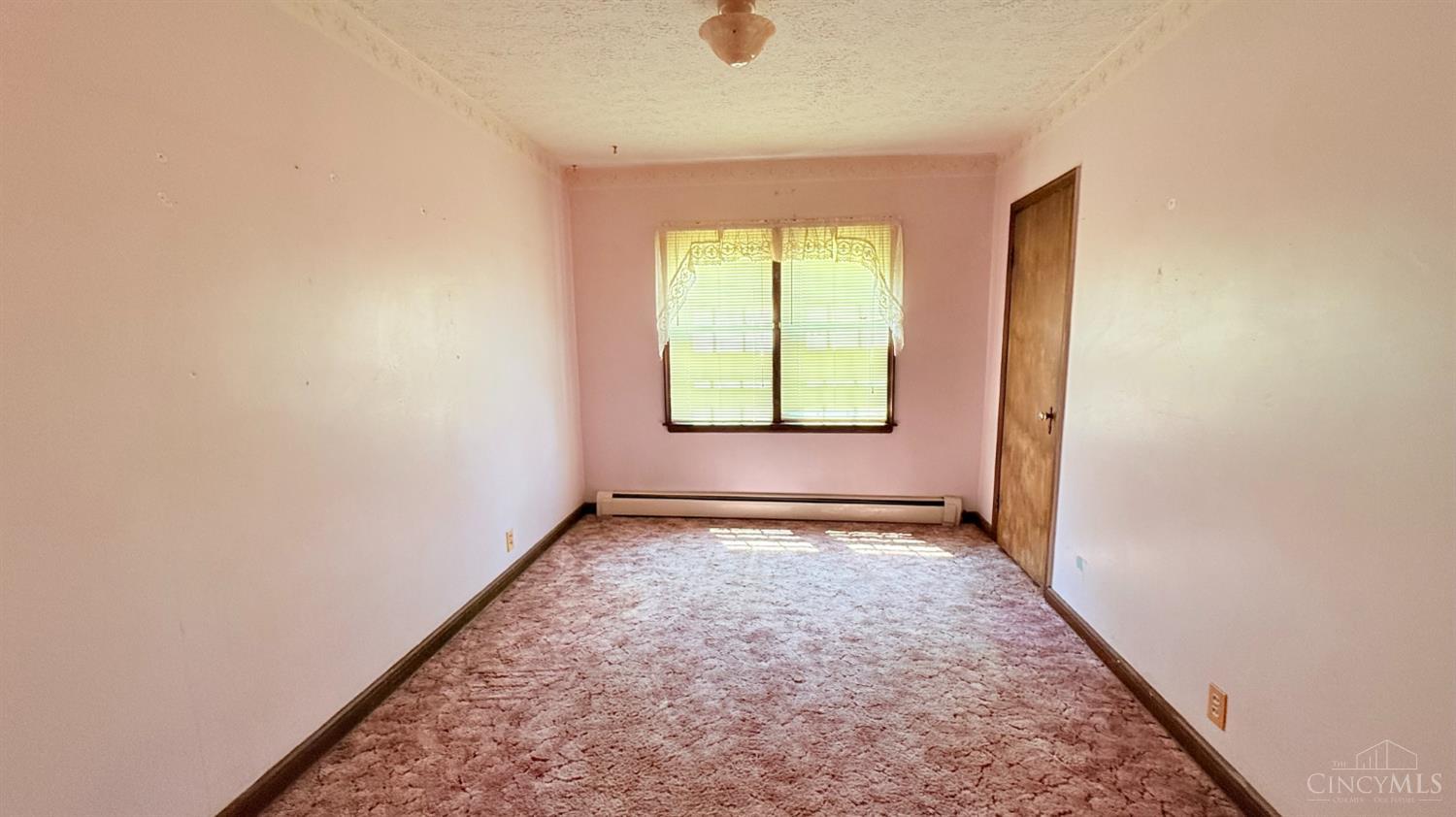 665 New London Road Hamilton, OH 45013 - Photo 20 of 26 Gallery Image 20