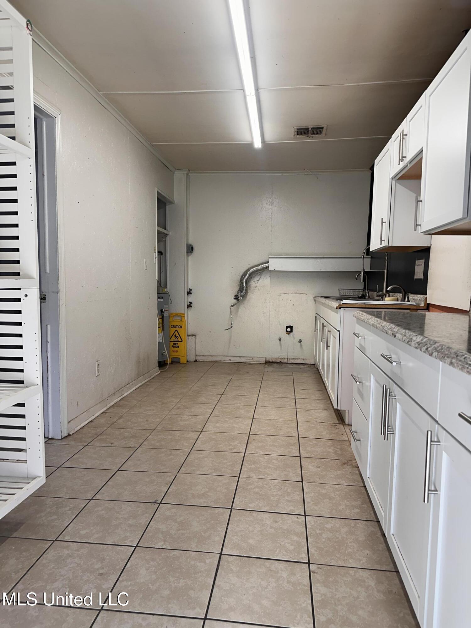 7041-7047 Kiln Delisle Road Pass Christian, MS 39571 - Photo 17 of 28 Kitchen