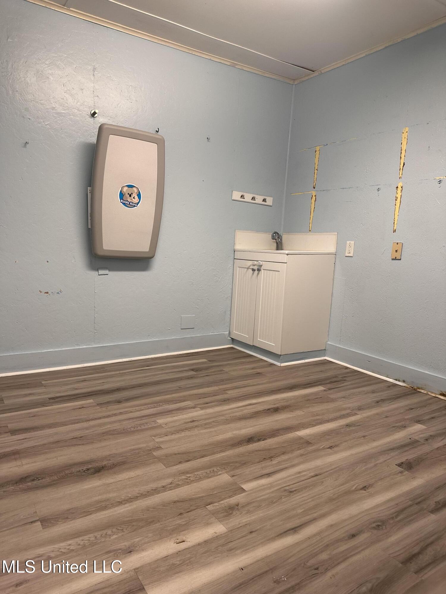 7041-7047 Kiln Delisle Road Pass Christian, MS 39571 - Photo 20 of 28 Room 3