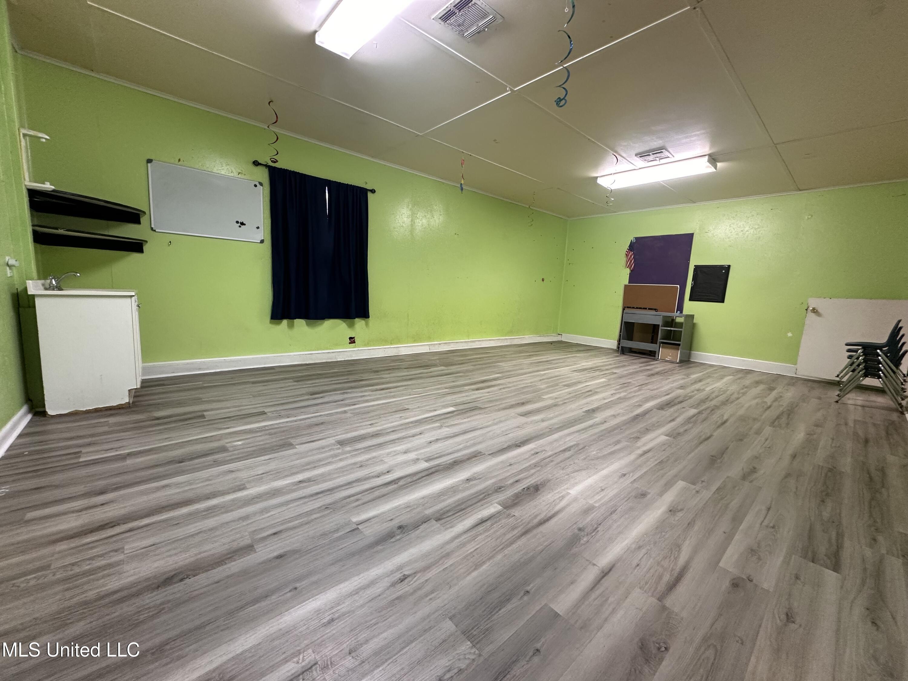 7041-7047 Kiln Delisle Road Pass Christian, MS 39571 - Photo 21 of 28 Room 4