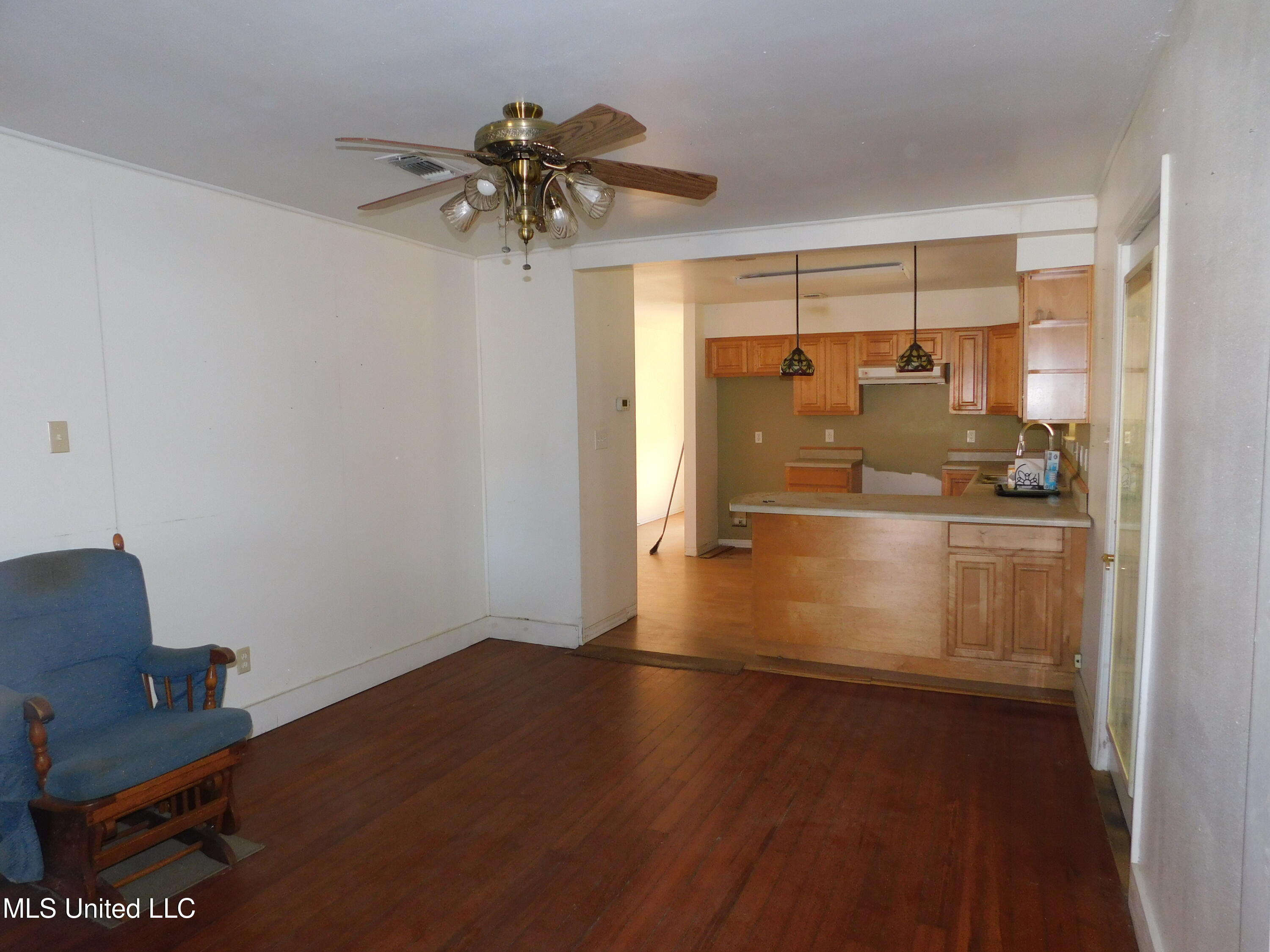 7041-7047 Kiln Delisle Road Pass Christian, MS 39571 - Photo 6 of 28 Dining Room