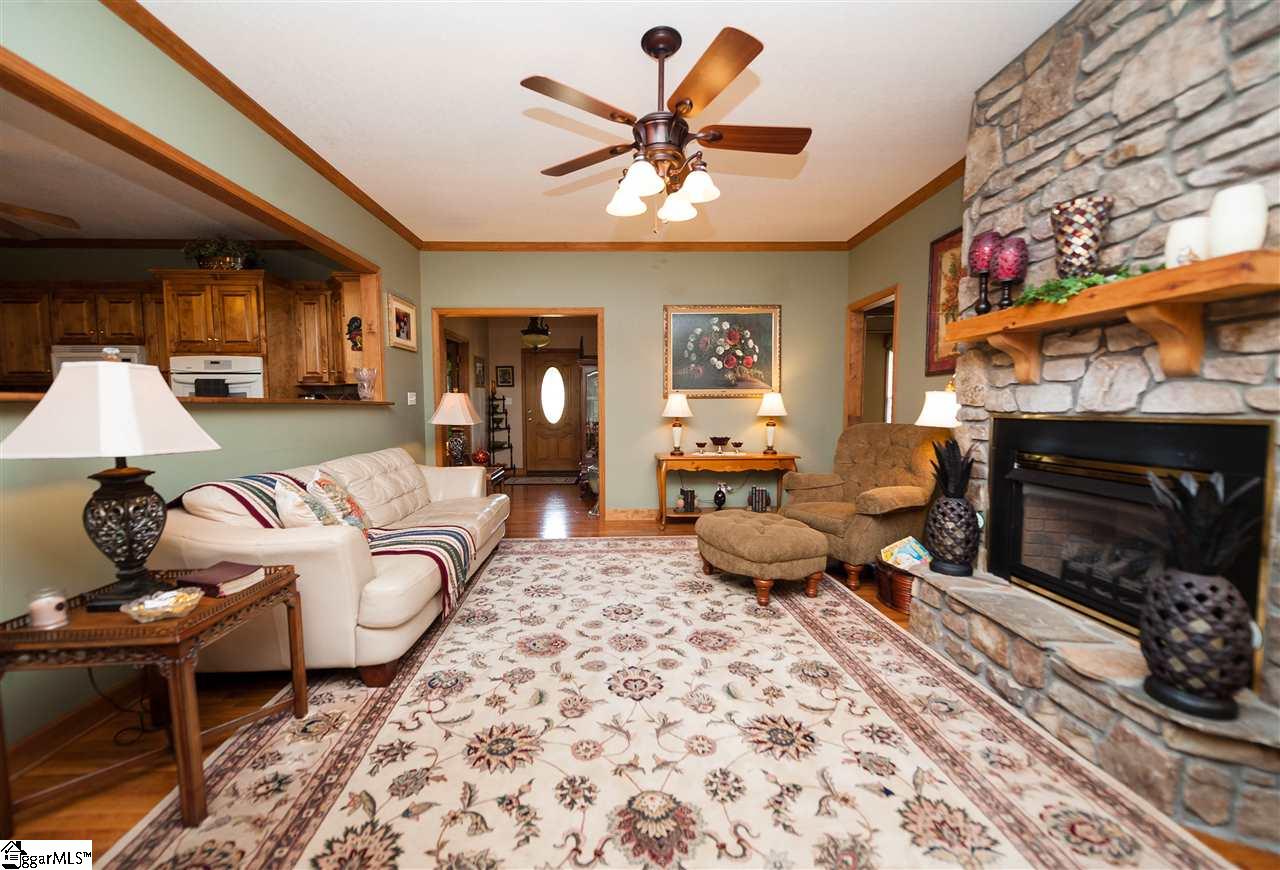 2060 Melvin Hill Road Campobello, SC 29322 - Photo 4 of 35