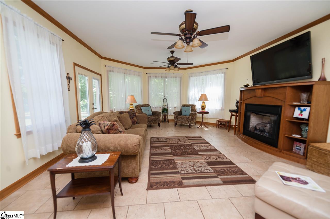 2060 Melvin Hill Road Campobello, SC 29322 - Photo 9 of 35