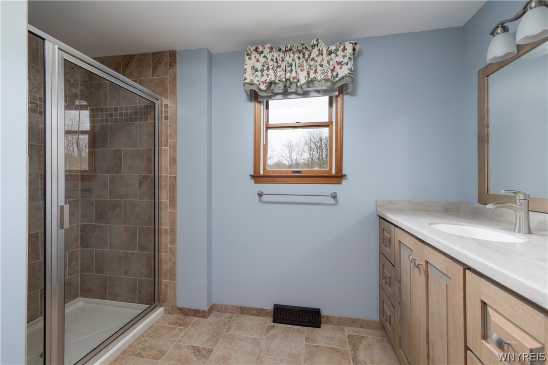 6733 Scherff Road Orchard Park, NY 14127 - Photo 15 of 39