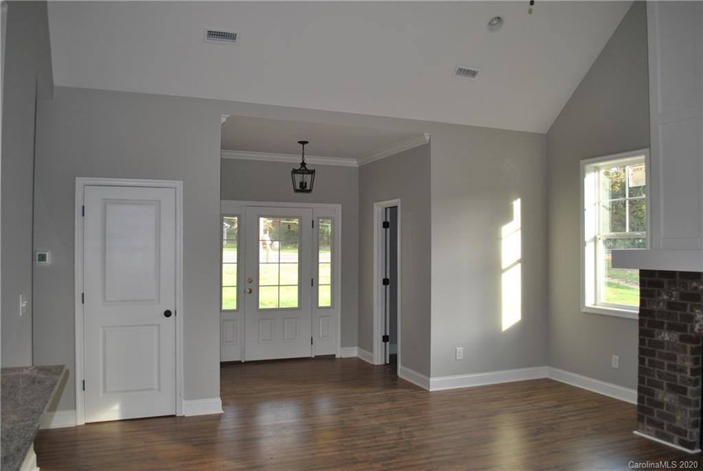 1011 Kendrick Road Clover, SC 29710 - Photo 3 of 19 Gallery Image 3