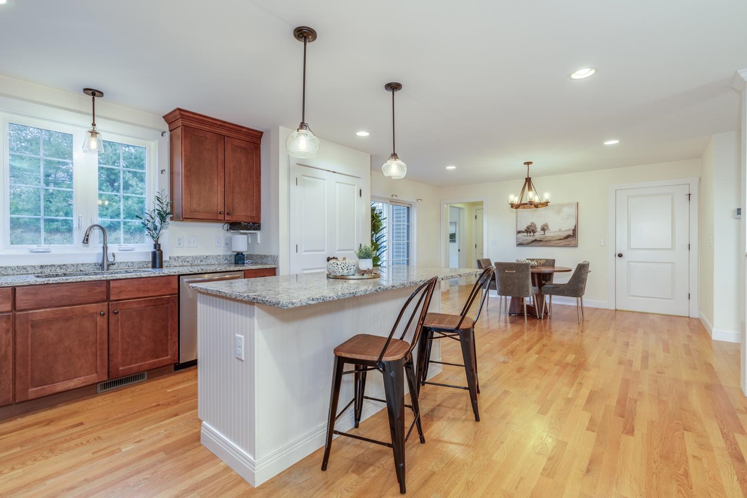 27 Grouse Run Pelham, NH 03076 - Photo 7 of 46 Gallery Image 7