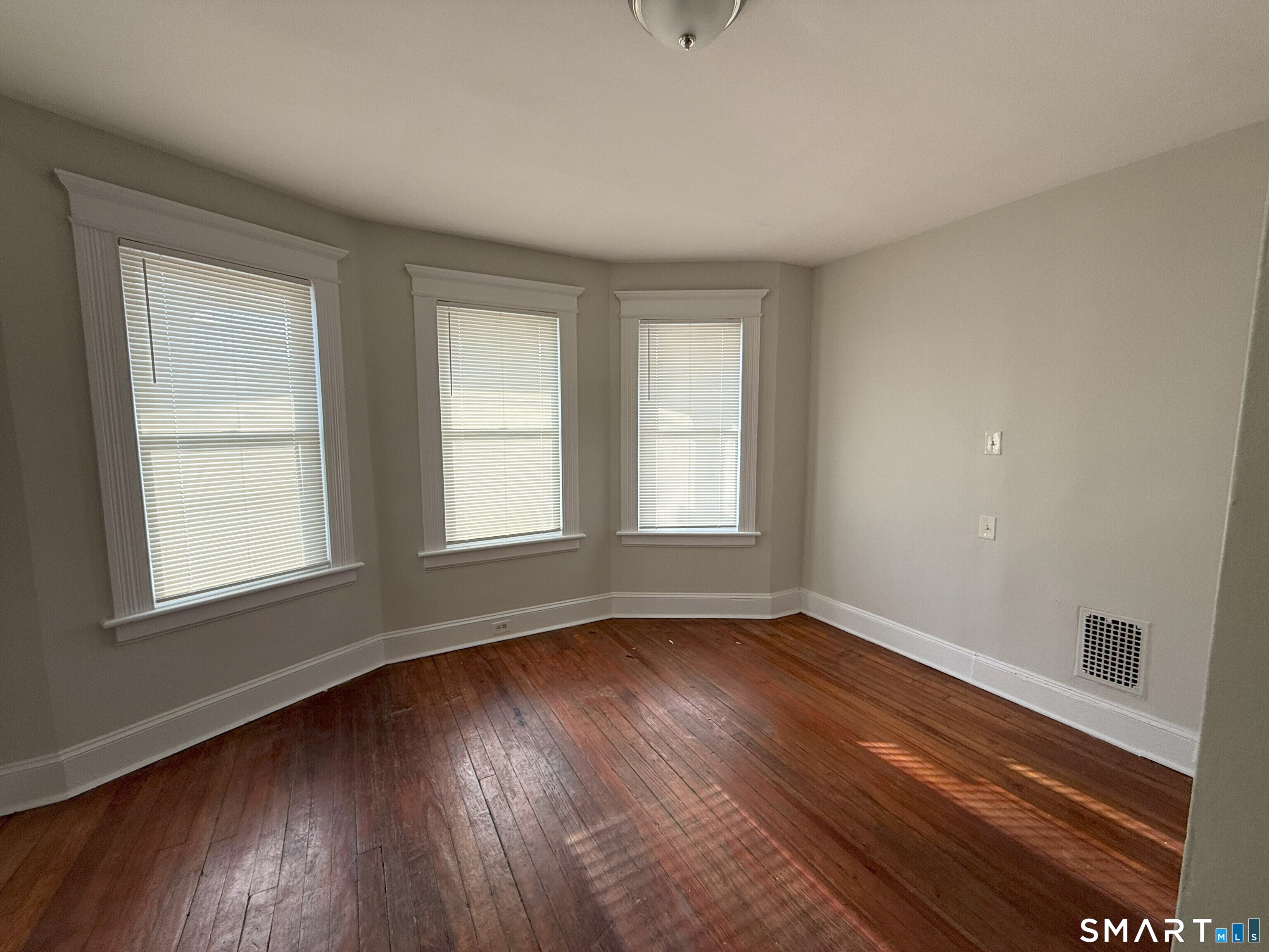111 Smith Street, Unit 1 Bridgeport, CT 06607 - Photo 6 of 15 Gallery Image 6