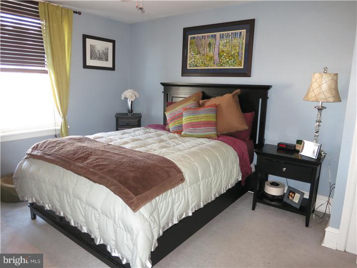 634 Roxborough Avenue Philadelphia, PA 19128 - Photo 11 of 18 Bedroom - Main
