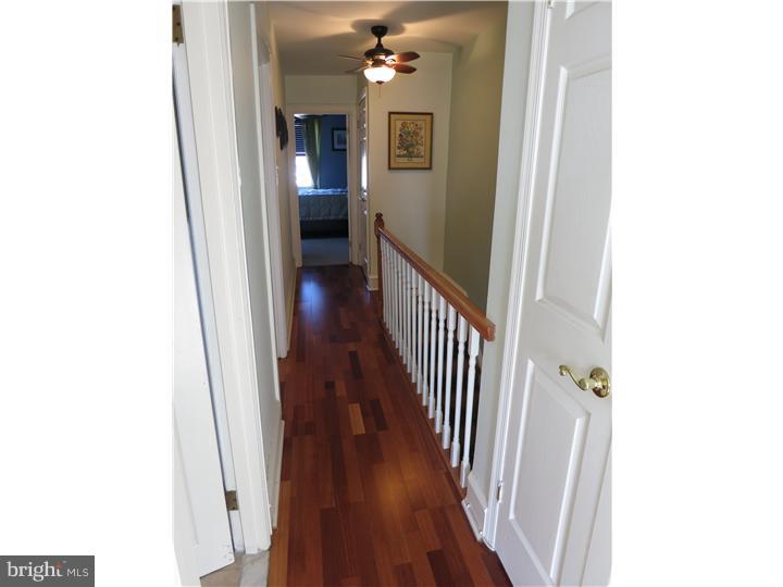 634 Roxborough Avenue Philadelphia, PA 19128 - Photo 17 of 18 Hallway