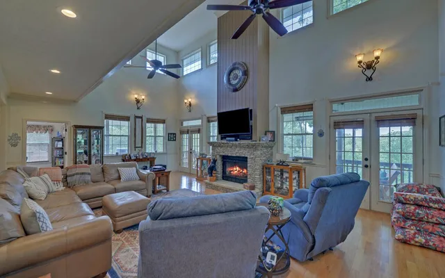 $859,900 | 102 Summit Way, Blairsville, GA 30512