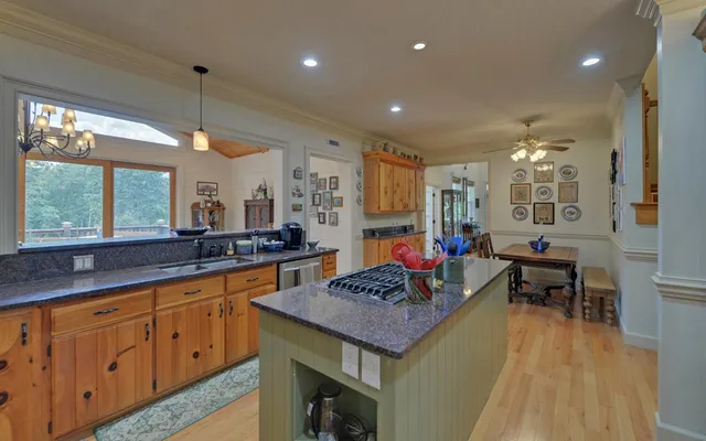 $859,900 | 102 Summit Way, Blairsville, GA 30512