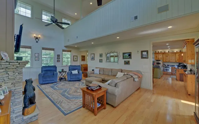 $859,900 | 102 Summit Way, Blairsville, GA 30512