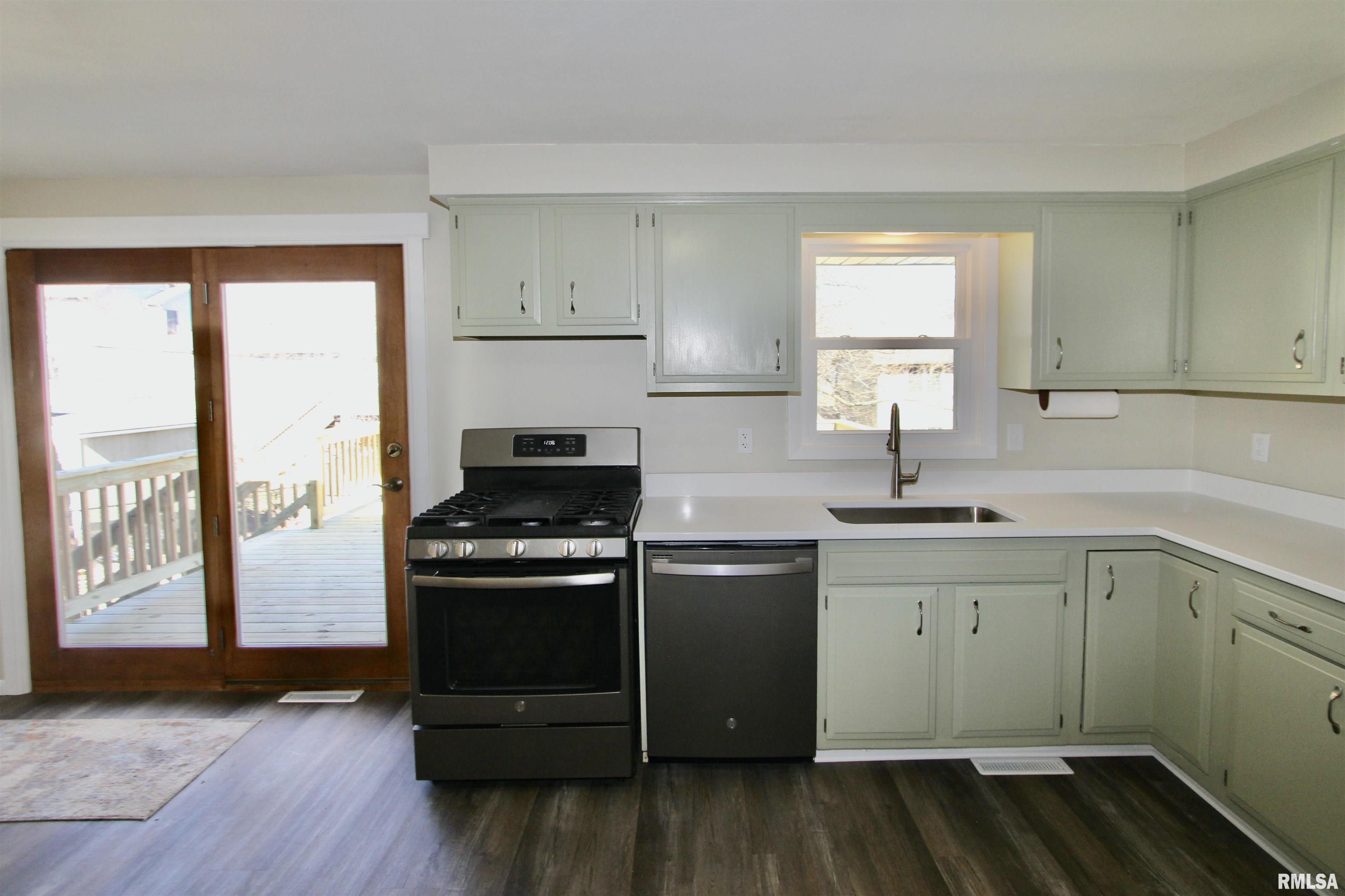 5227 West Airways Road Peoria, IL 61607 - Photo 12 of 55