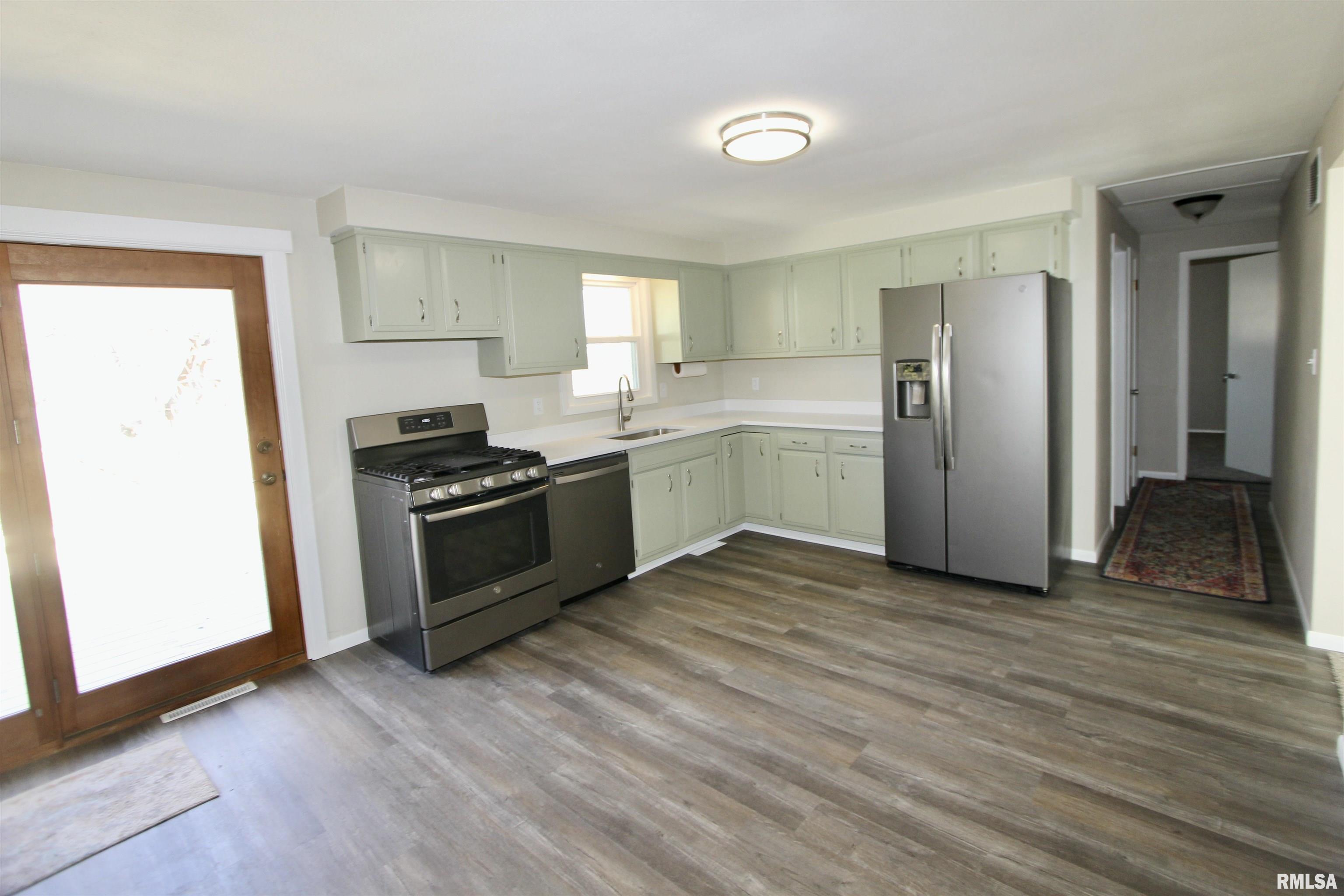 5227 West Airways Road Peoria, IL 61607 - Photo 13 of 55