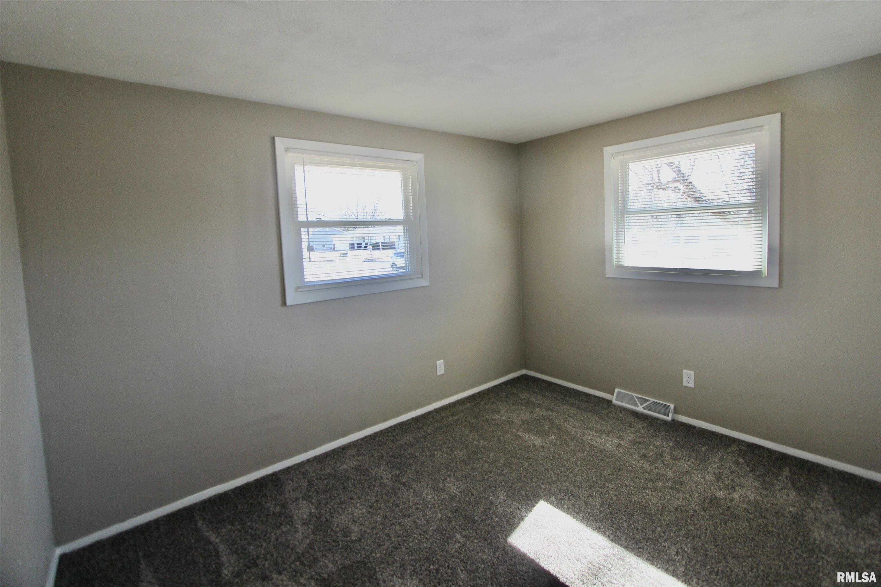 5227 West Airways Road Peoria, IL 61607 - Photo 32 of 55