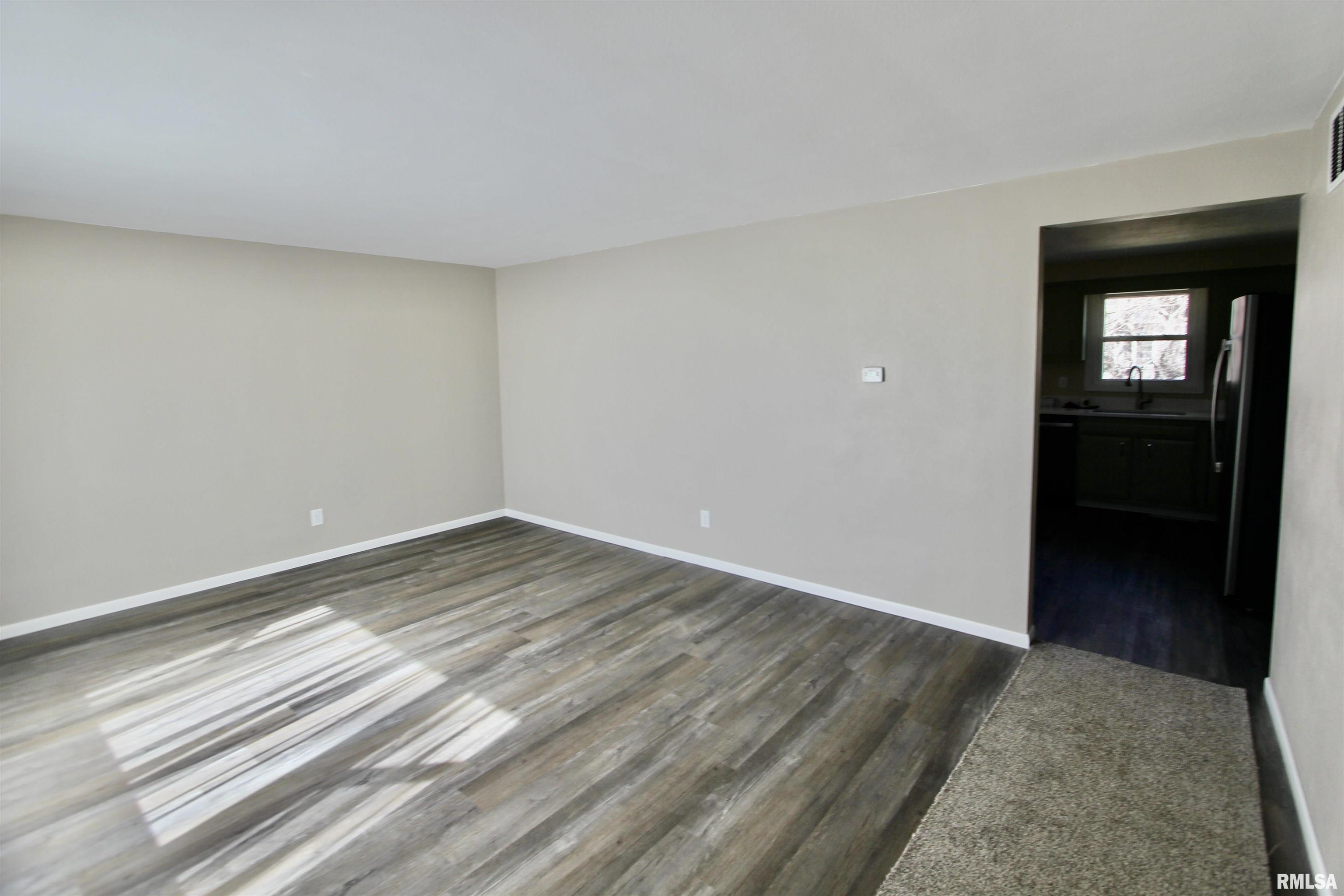 5227 West Airways Road Peoria, IL 61607 - Photo 9 of 55