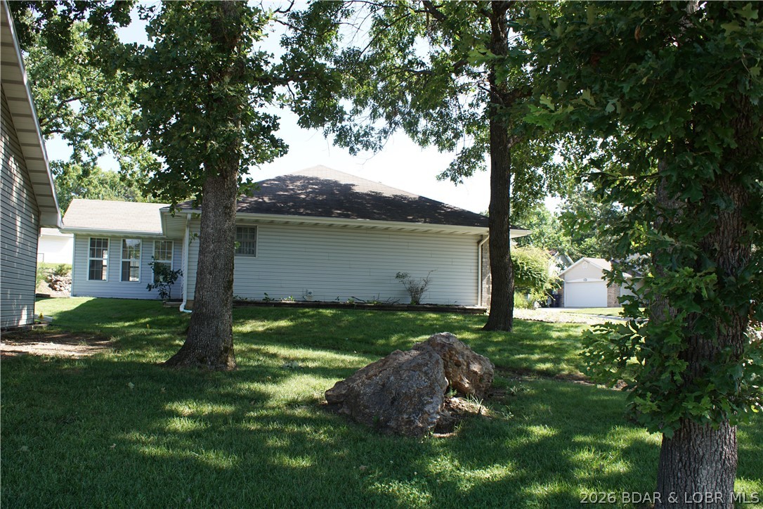 822 Maple Tree Circle Osage Beach, MO 65065 - Photo 2 of 34