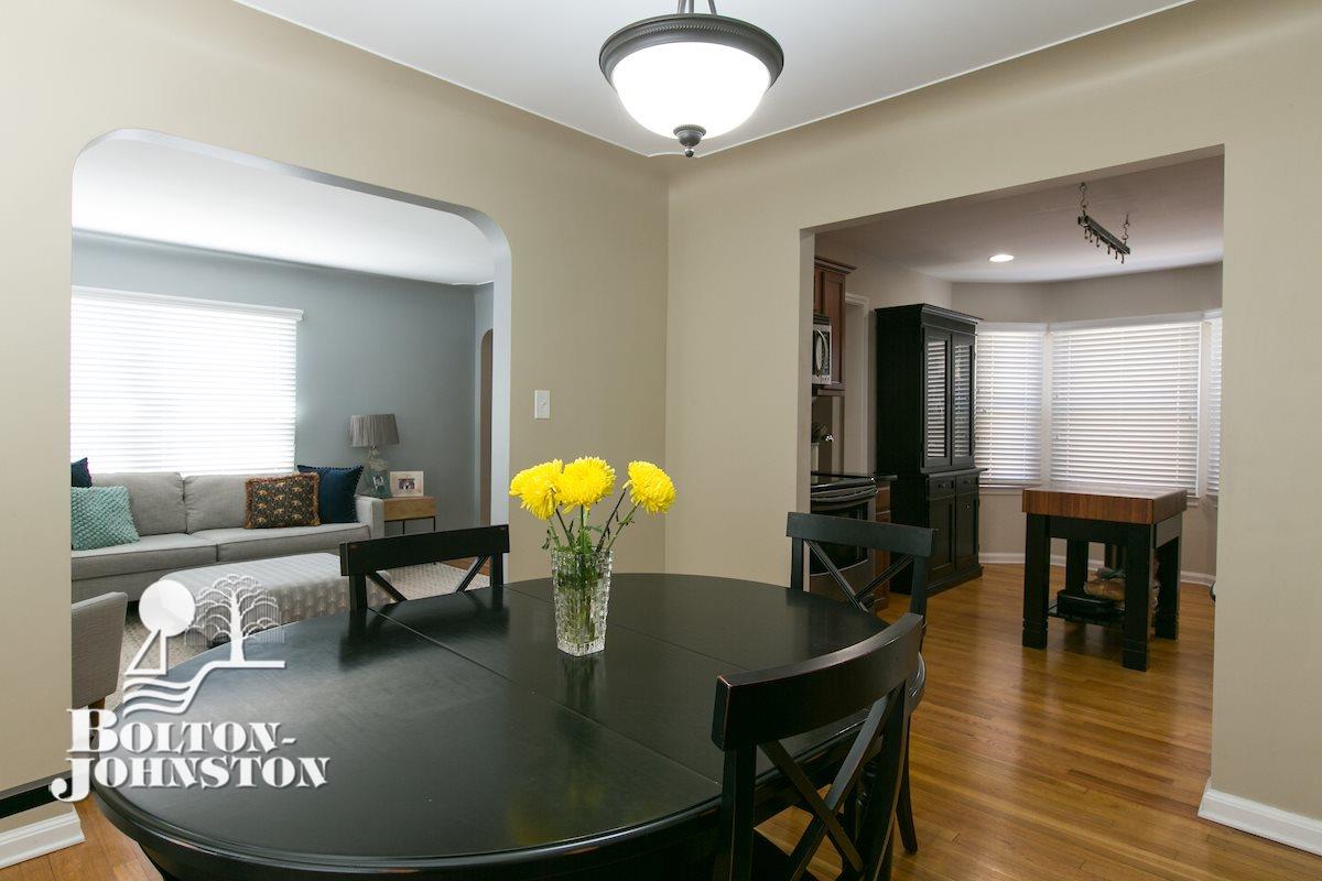 1616 Hampton Road Grosse Pointe Woods, MI 48236 - Photo 9 of 29
